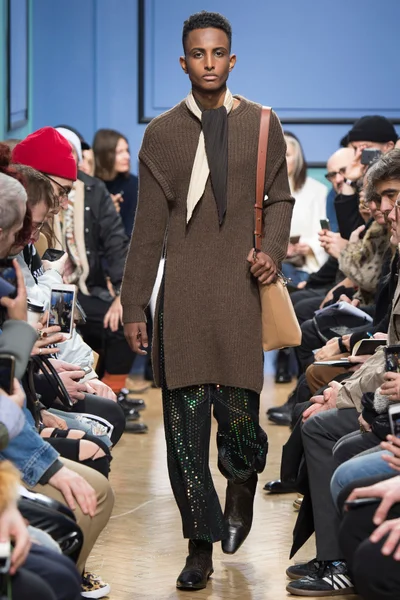 Look 7